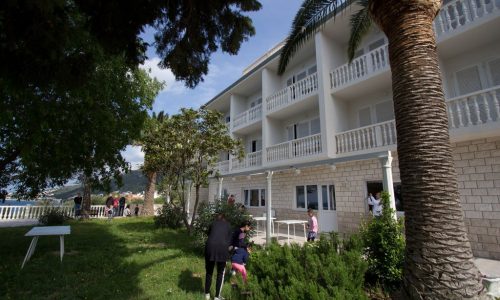 Miosic Marko, Pension Villa Gomila an der Adria in Brist Kroatien mit Gästen